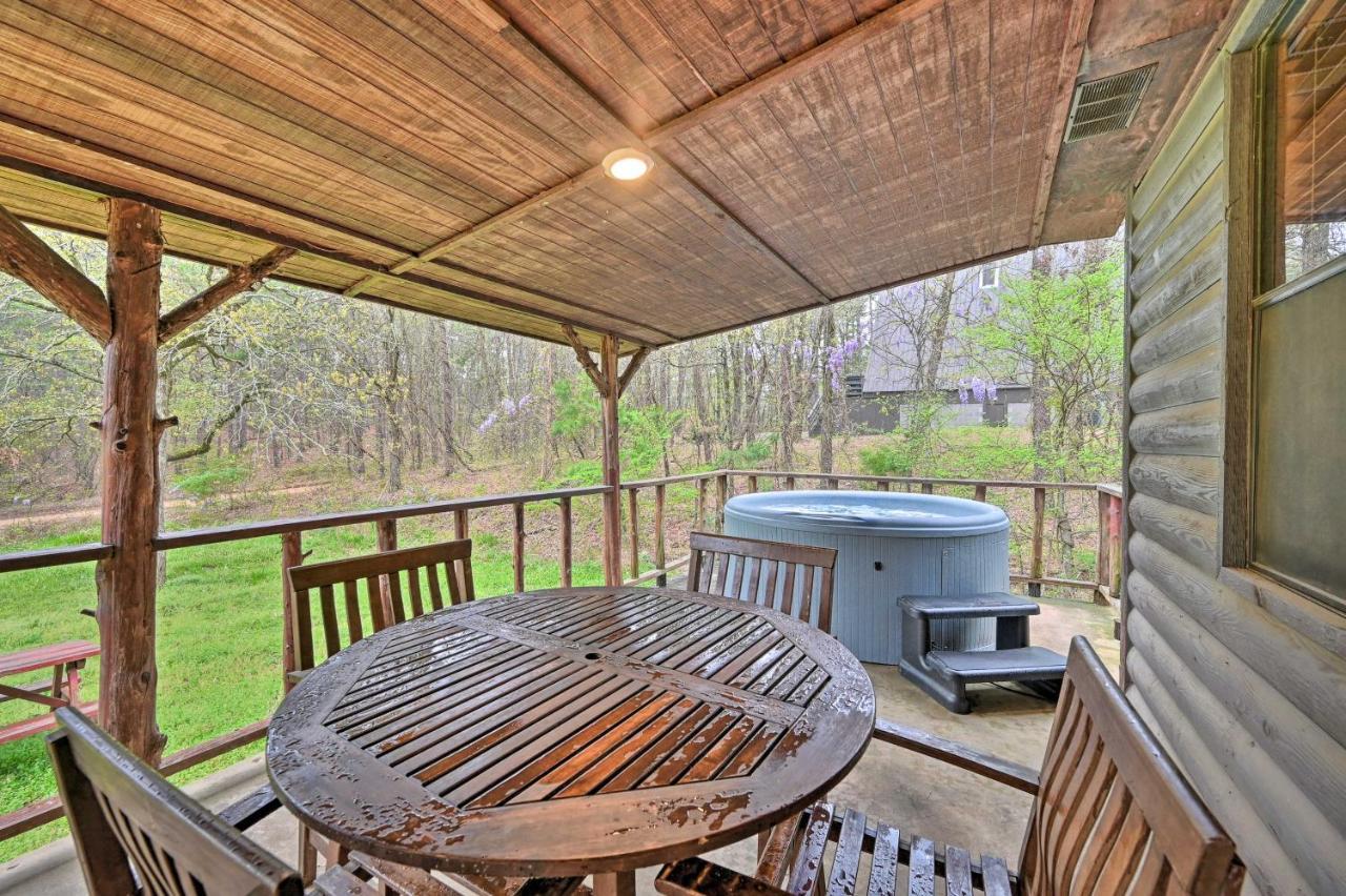 Rustic Cabin With Hot Tub Near Broken Bow Lake! Exterior photo